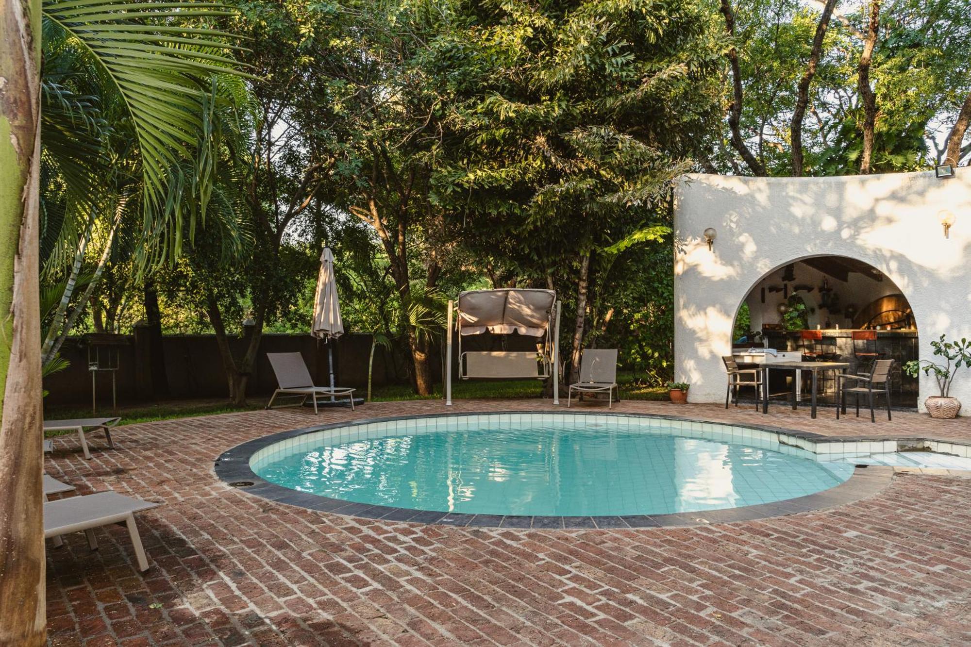 Jacaranda Lodge Victoria Falls Exteriér fotografie
